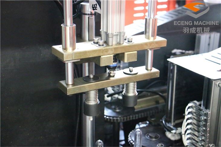 Plastic Bottle Blowing Molding Machine